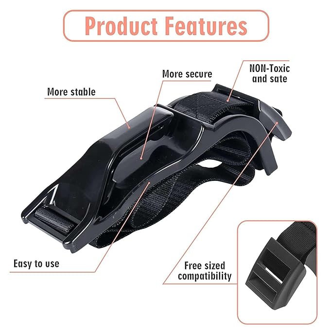 a black and white photo of a computer mouse